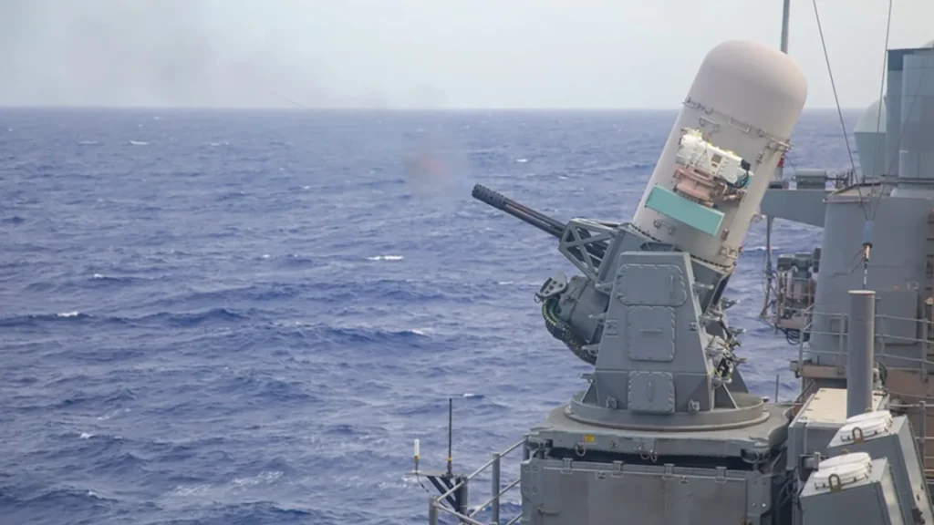 Perang Dunia : Sebuah rudal Houthi hanya tinggal beberapa detik lagi untuk menghantam kapal perang AS. Angkatan Laut menggunakan ‘garis pertahanan terakhirnya’