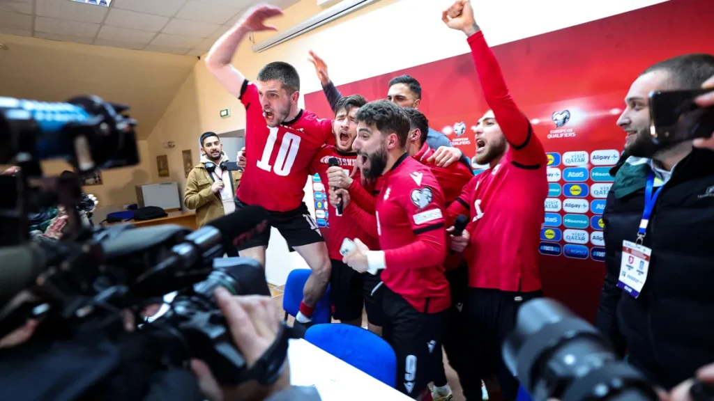 Georgia merayakan setelah kualifikasi Euro 2024 yang bersejarah