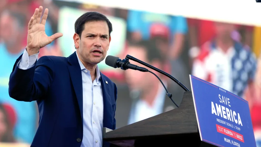 Evolusi delapan tahun Marco Rubio tentang Donald Trump