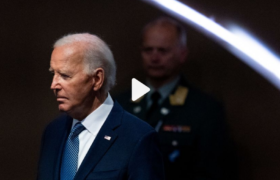 Posisi politik Biden dengan cepat memburuk seiring semakin dekat konferensi pers