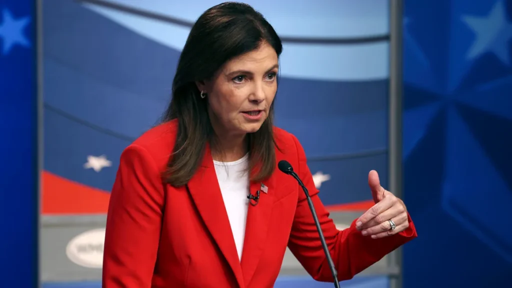 Mantan Senator Kelly Ayotte akan memenangkan pemilihan pendahuluan GOP 