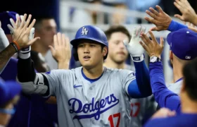 Bintang Los Angeles Dodgers Shohei Ohtani mendekati musim bersejarah